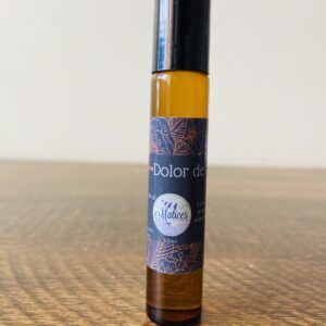 Roll-on con aceites esenciales de lavanda, menta y saro. Alivia el dolor de cabeza de forma natural. 🌿 Efecto refrescante, relajante y portátil.